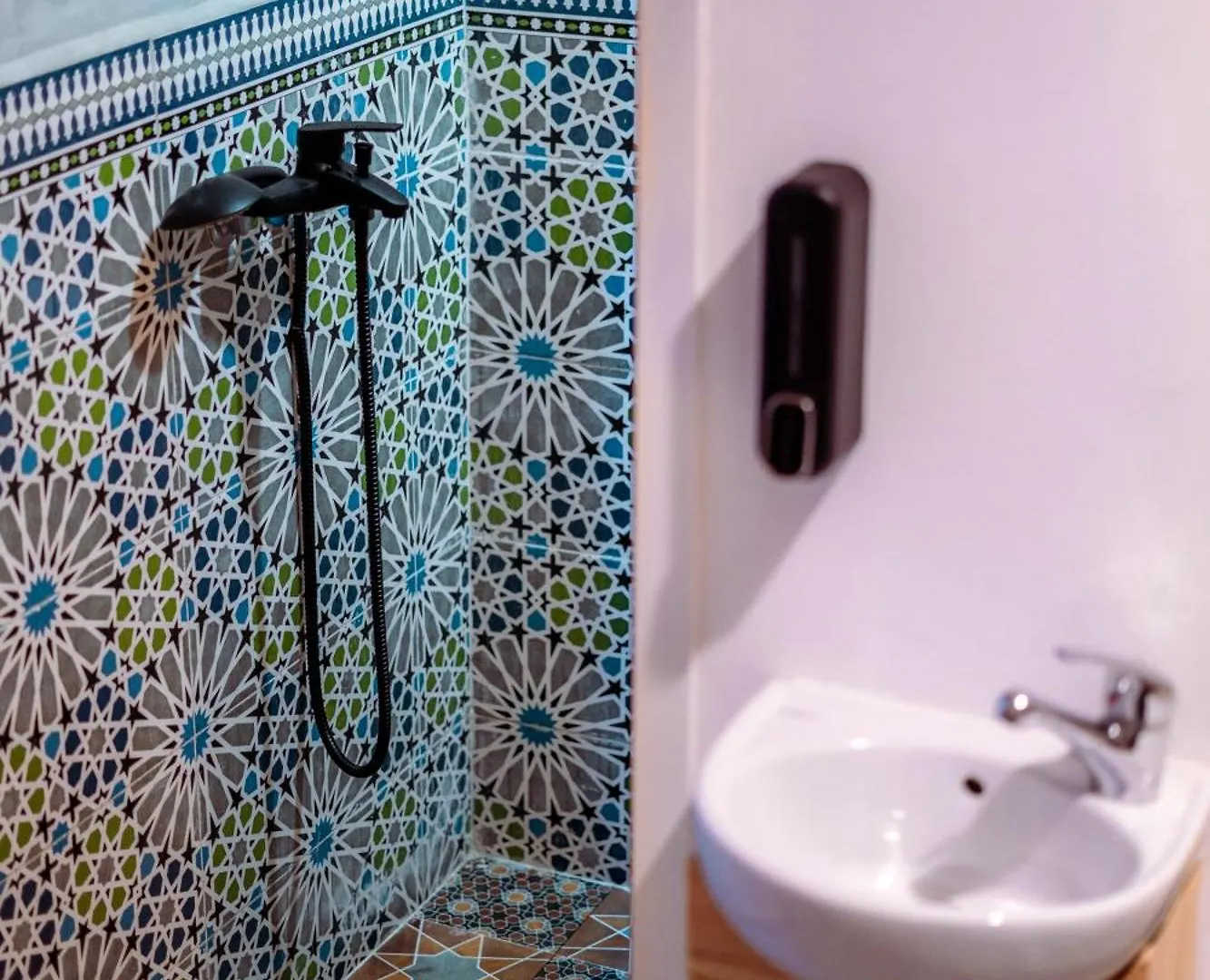 Giraffe Hostel-Sea View Rooftop Essaouira 0*,  Morocco